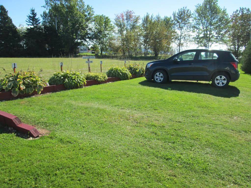 Gite Les Acres Tranquilles B&B Port-Daniel 외부 사진